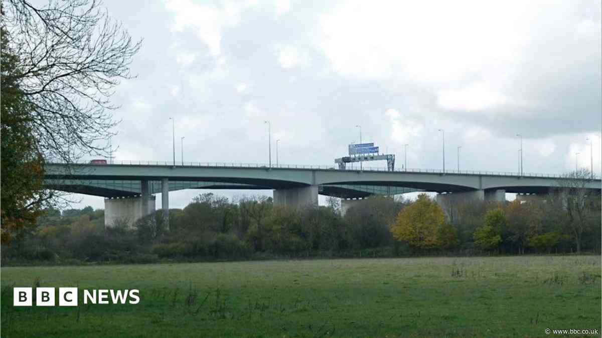 Speed limits and lane closures for M6 viaduct works