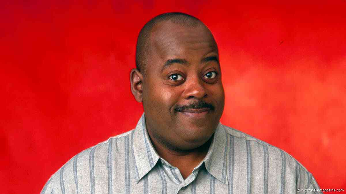 '90s sitcom actor makes rare red carpet appearance 28 years after star-making show ended