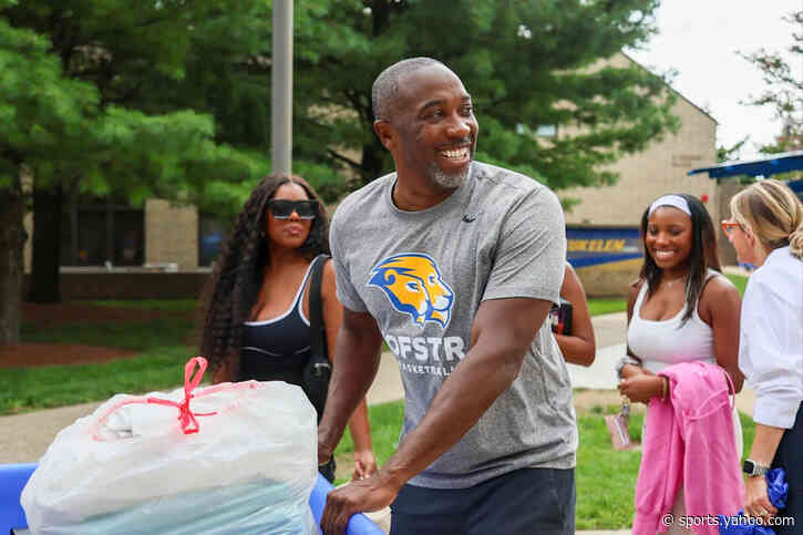 Hofstra hoops coach Speedy Claxton pays it forward on move-in day