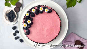 Brombeer-Oreo-Tarte ohne Backen mit Oreo-Keksboden, Brombeeren und Mascarpone-Quarkcreme