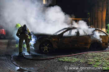 Auto in brand gestoken, politie zoekt getuigen