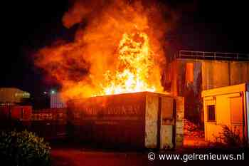 Grote container vliegt in brand bij brandweer trainingscentrum in Arnhem