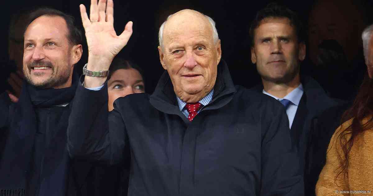 Van prins die vocht voor de liefde tot koning van het volk: Harald (89) laat Noorwegen dankbaar én verdeeld achter