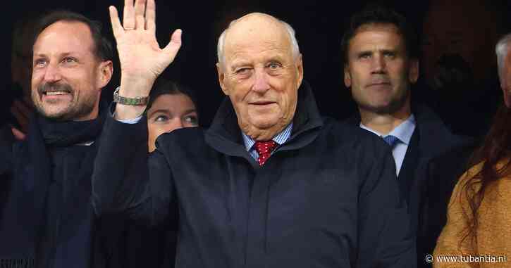 Van prins die vocht voor de liefde tot koning van het volk: Harald (89) laat Noorwegen dankbaar én verdeeld achter