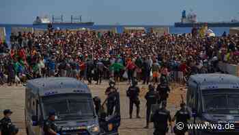 Wut in Ceuta: Anwohner blockieren Zufahrt des Roten Kreuzes zu Migranten