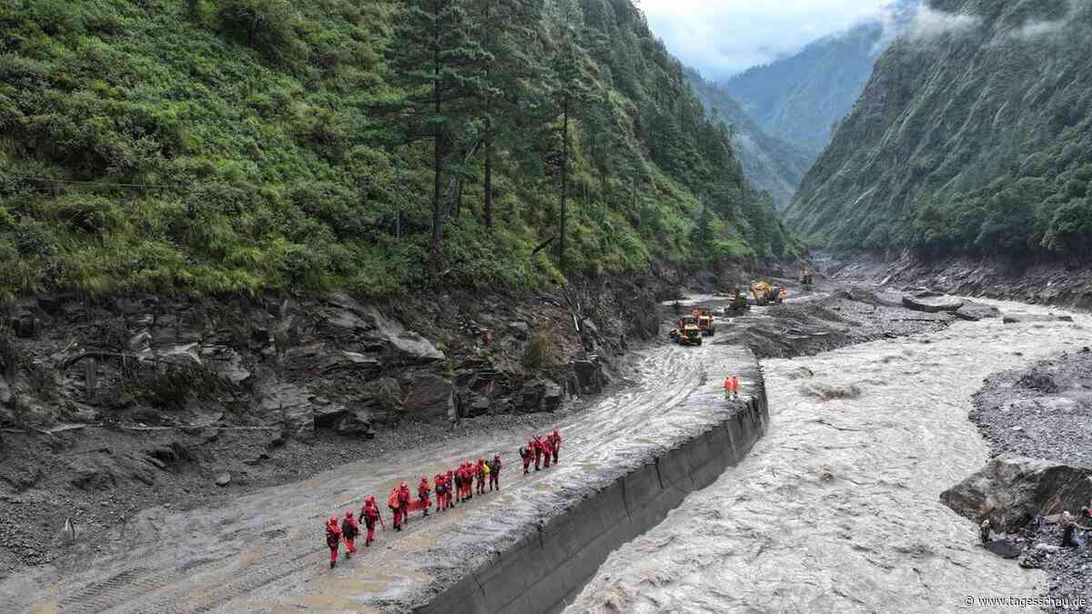 Neu Sturzflutgefahr: Behörden in Nepal und Tibet unterbrechen Suche