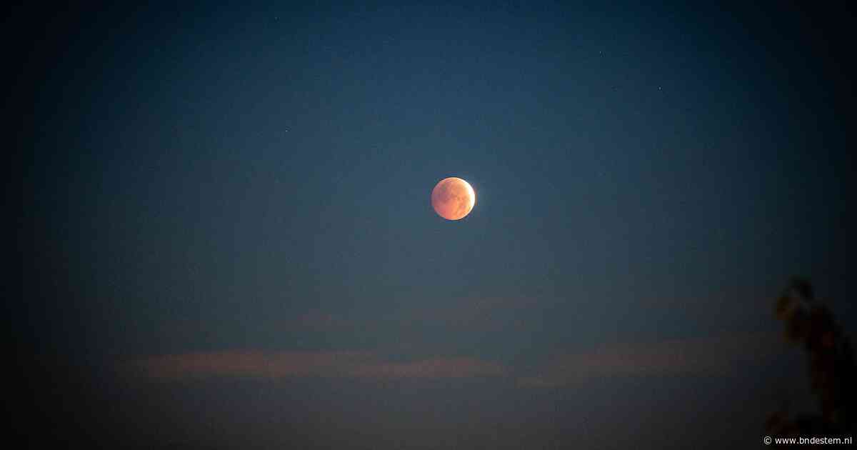 Maansverduistering was om 06.14 uur op hoogtepunt: dit zijn de mooiste foto's