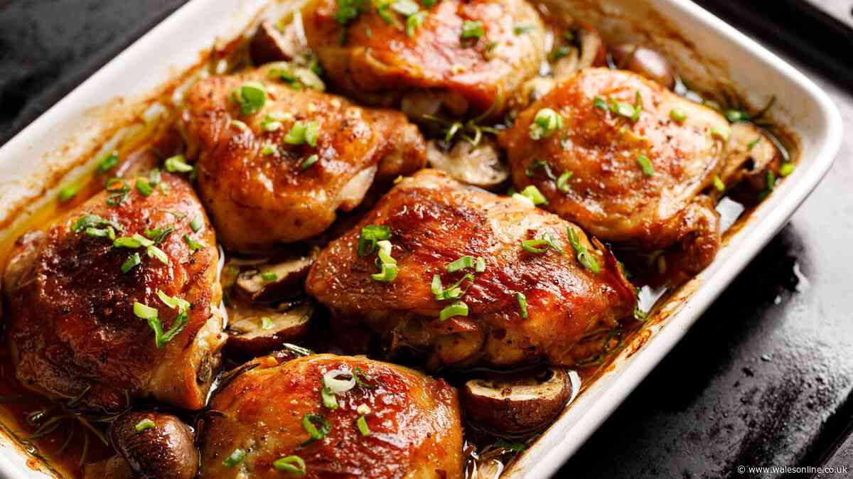 Chef's simple frying pan trick for juicy chicken thighs with perfectly crispy skin