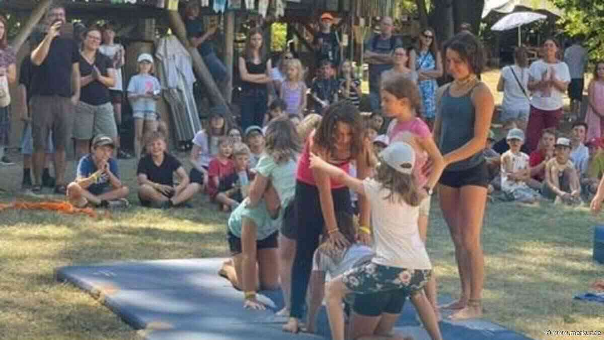 Sebaldiversum in Freising: Ferienkinder dürfen malen, Theater spielen, Menschenpyramiden bauen und mehr