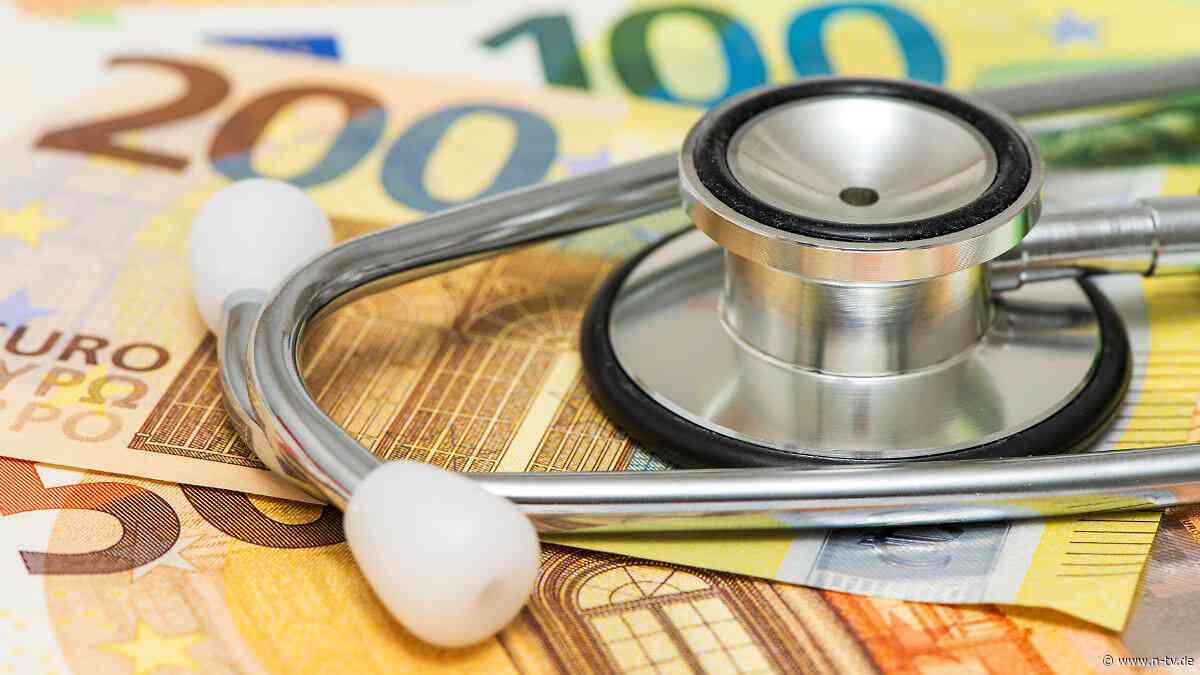 Stark steigende Beiträge : Private Krankenversicherung: So viel kann man durch einen Tarifwechsel sparen