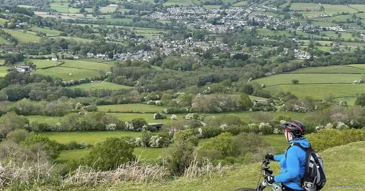 Door een ontmoeting op de camping trok Emmy (69) uiteindelijk naar Wales: ‘De rest is geschiedenis’