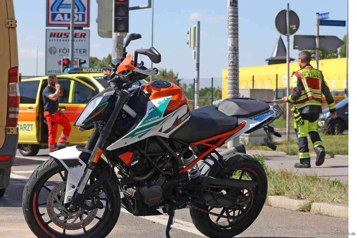 Auffahrunfall auf der B 173 in Zwickau: KTM-Krad kracht auf Transporter