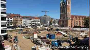 Fußgänger von Fahrzeug am Braunschweiger Hagenmarkt erfasst