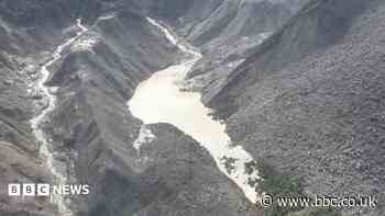 'High risk' of lake breaching and causing second flood, warns China