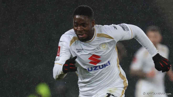 Ex-MK Dons winger Leko signs for Penybont