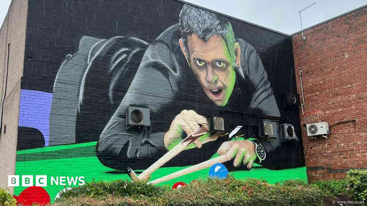 Artist defends 'unfinished' Ronnie O'Sullivan mural