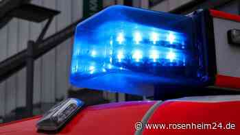 Tragischer Unfall in Irschenberg: Landwirt (68) von herabfallendem Siloballen erschlagen