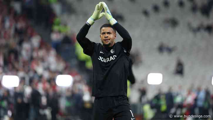 Eintracht Frankfurt sign goalkeeper Noah Atubolu on loan from Freiburg