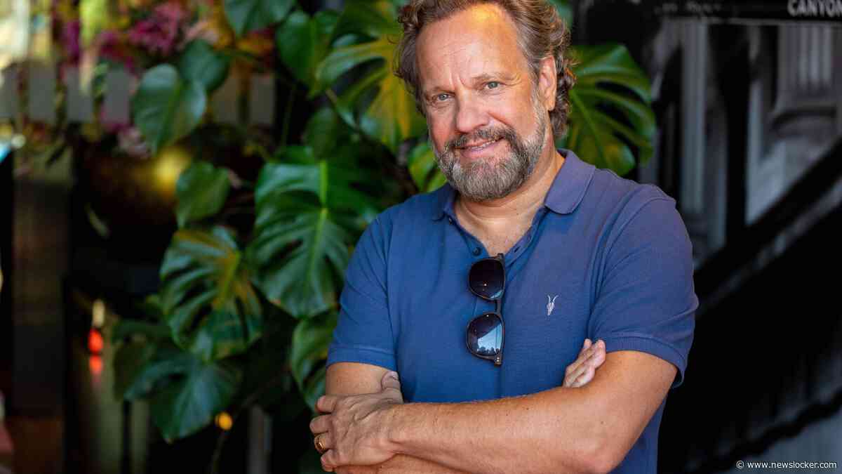Carlo Boszhard (57) vindt emotionele herinnering aan overleden vader terug: ’Dit vond ik achter de kast’
