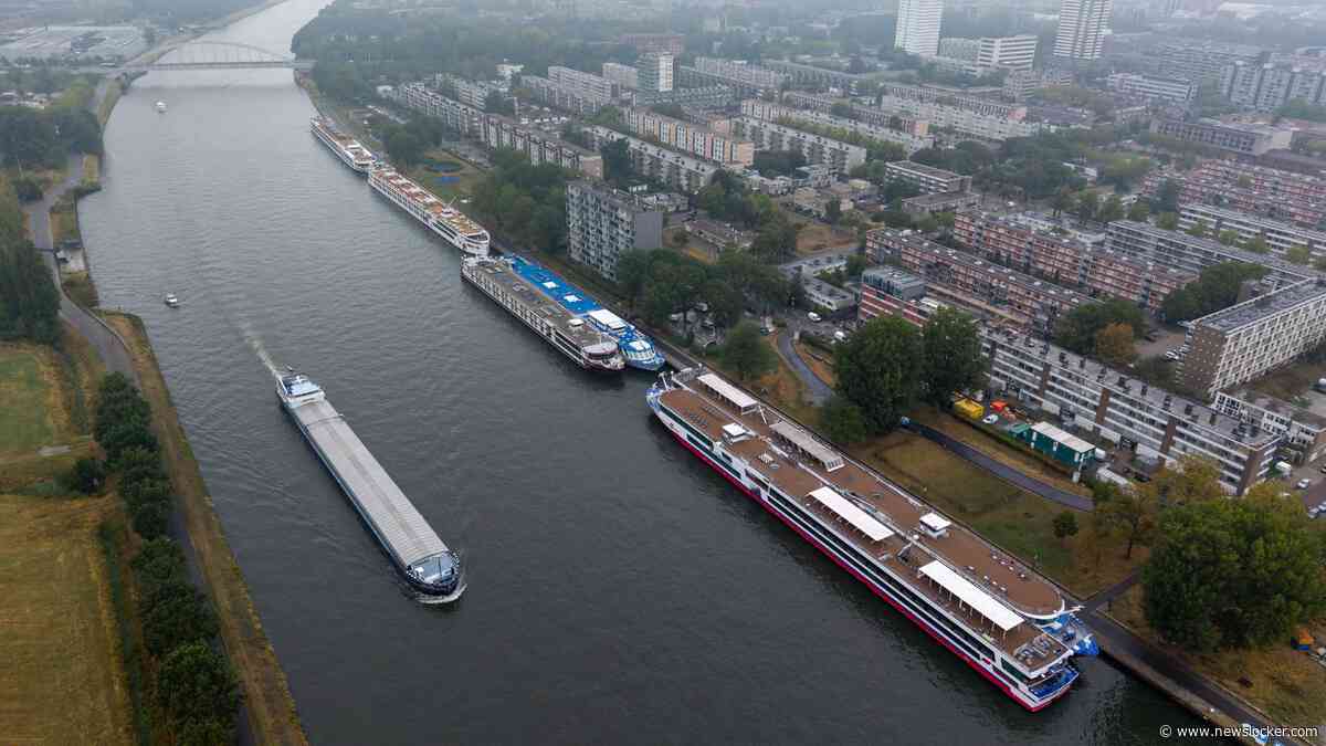 Nachtelijke sluiting kanaal ’heel vervelend’ voor binnenvaart: ’Kost een gemiddeld tankschip 2000 euro per dag’