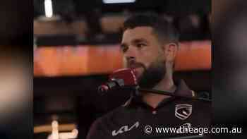 Reynolds snubs Madge in farewell speech