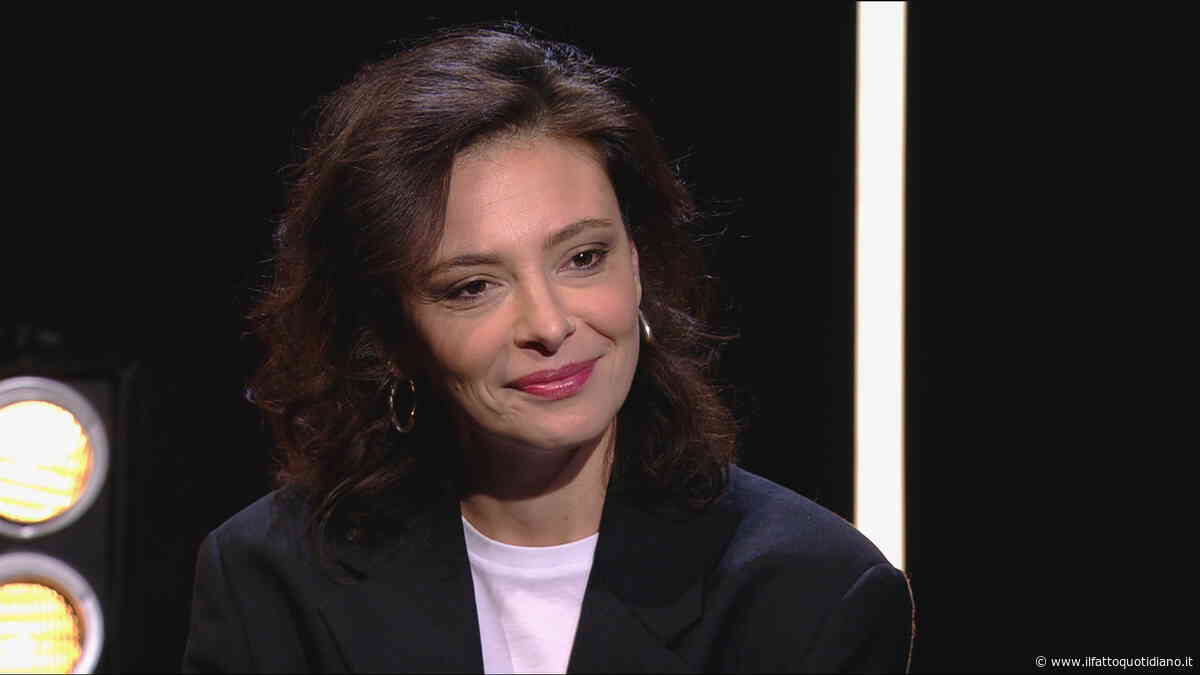 “Essere madri o non esserlo, essere incasinate o risolte. Tutti i comportamenti sono ammessi: dirlo è un atto politico. Ho lavorato tanto, verrà il momento per una pausa”: parla Jasmine Trinca