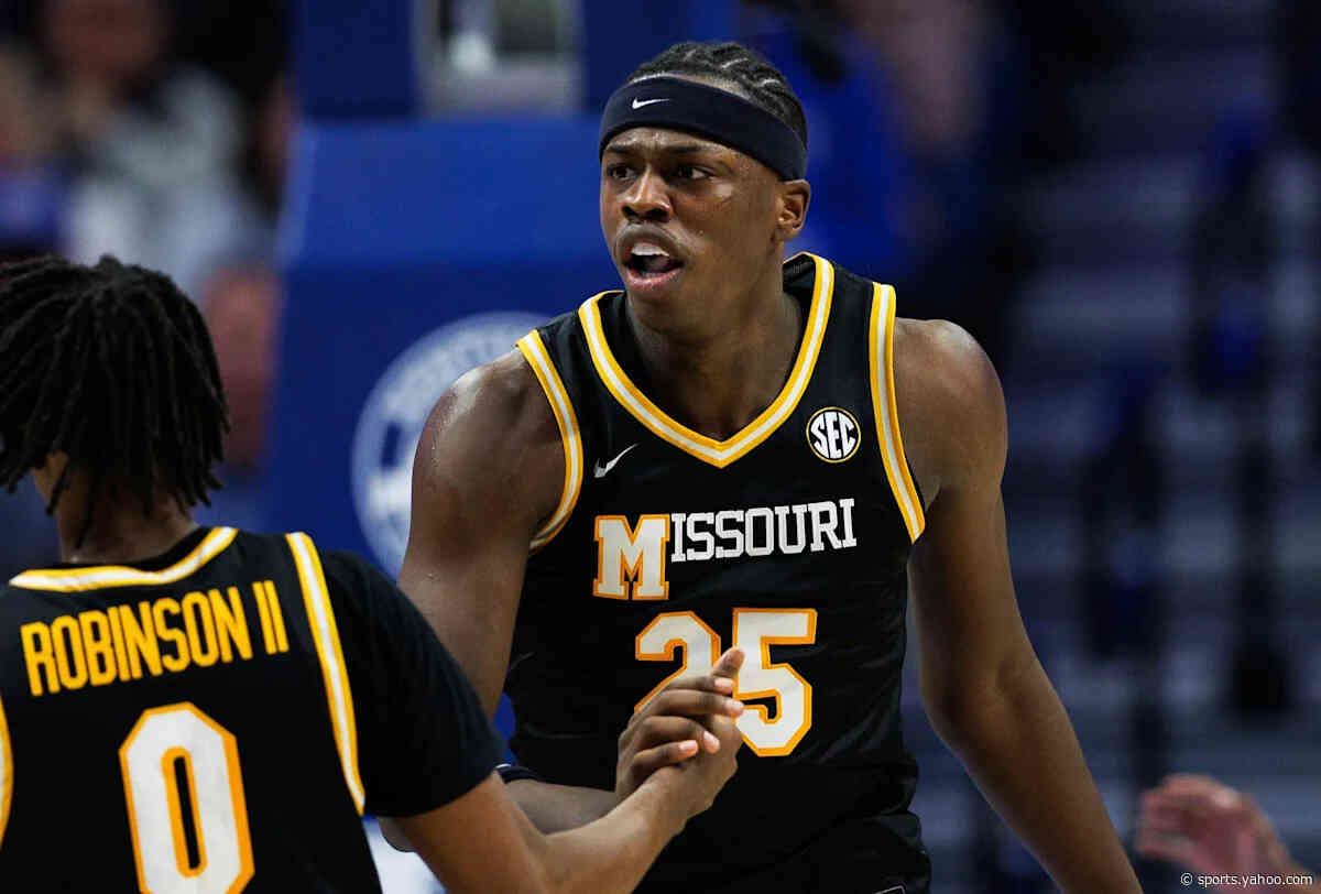 Law expert weighs in on if Mark Mitchell and others will stay eligible throughout the 2026-27 season