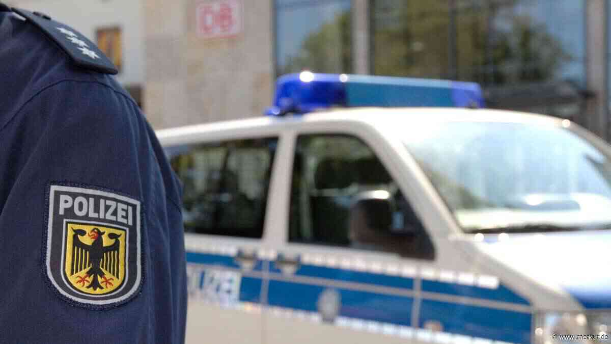 Aggressiver Fahrgast dringt in Fahrerkabine ein – Lokführer zieht die Notbremse