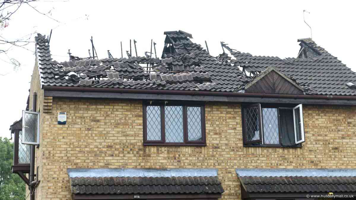 Two Hull homes badly damaged in early morning fire incident