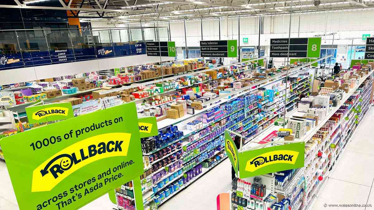 'Stock up now' as supermarket slashes price of Christmas favourite to £4