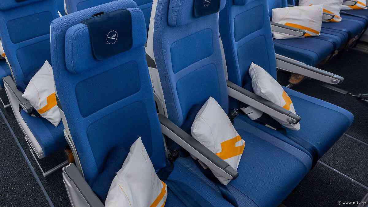 Liegen beim Fliegen: Darf ich mich beim Flug auf freien Plätzen hinlümmeln?
