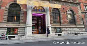 Men buy museum tickets, then steal 200-carat diamond necklace