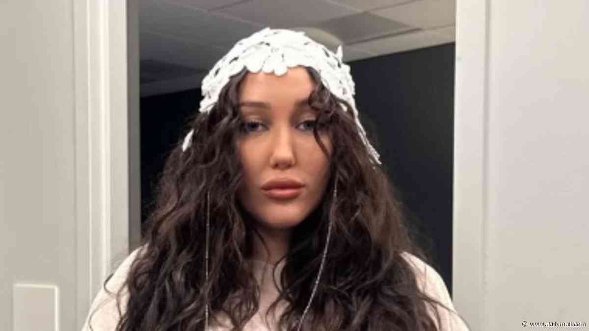 Noah Cyrus pays tribute to Dolly Parton - her sister Miley's godmother - and says 'her music will continue to be a friend when lonely'