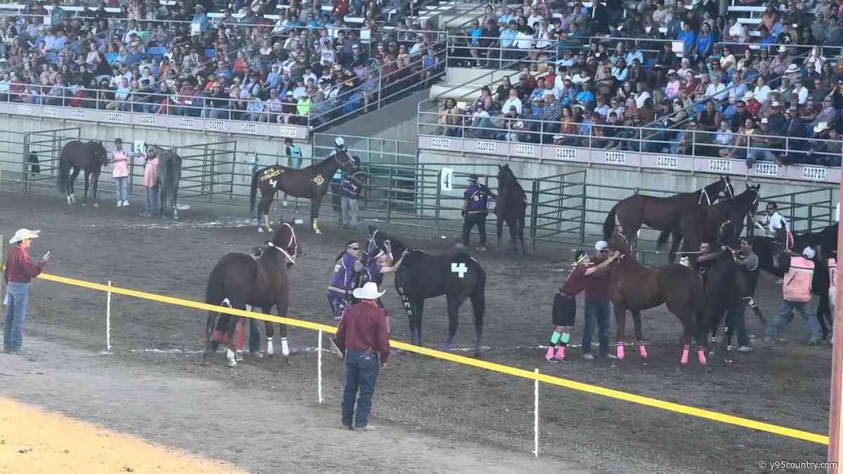 Battle For The Rockies Brings Indian Relay Racing Back To Central Wyoming