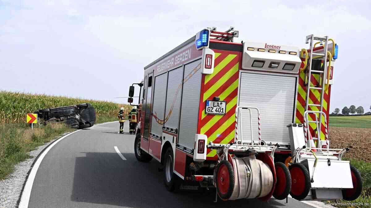 Zusammenstoß in Niederbayern: Autos überschlagen sich bei Kröning