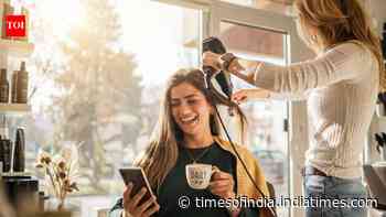 Free salon service at office! Woman shares her lunch break perks