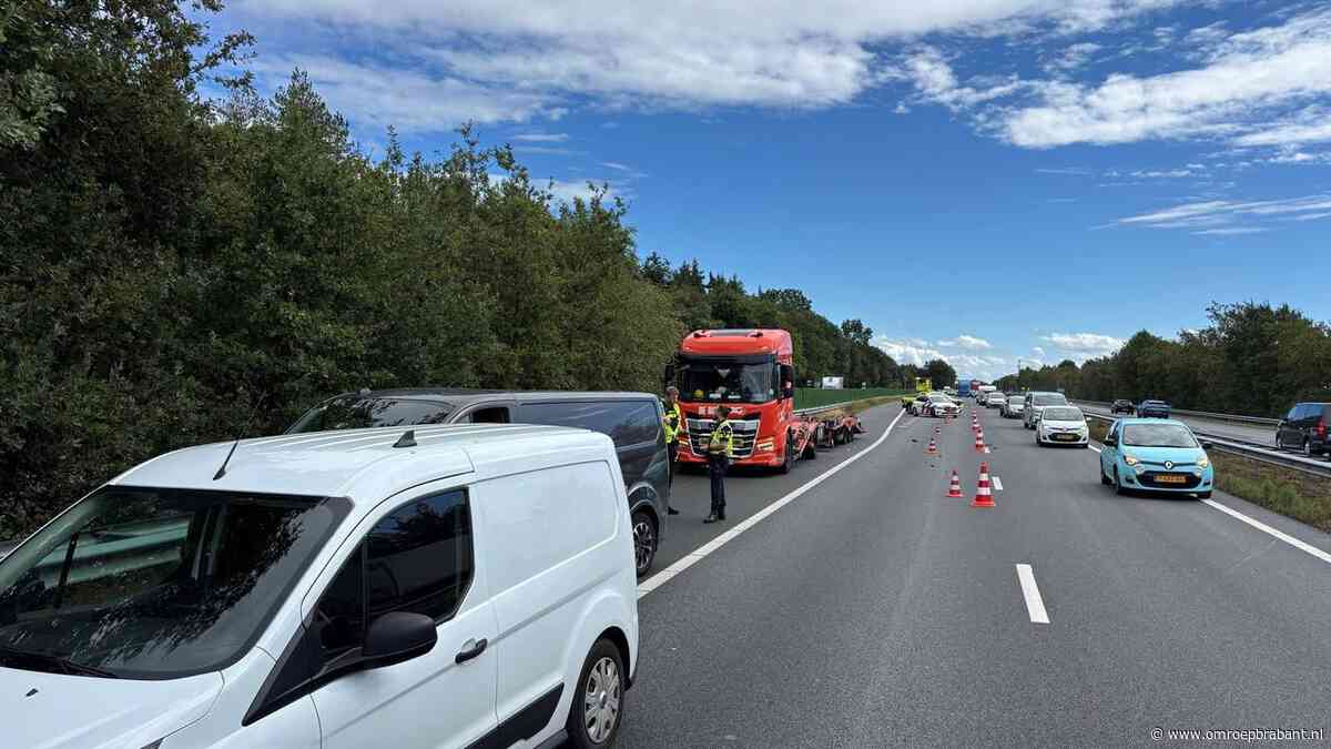Uur vertraging na ongeluk op A2 bij Valkenswaard