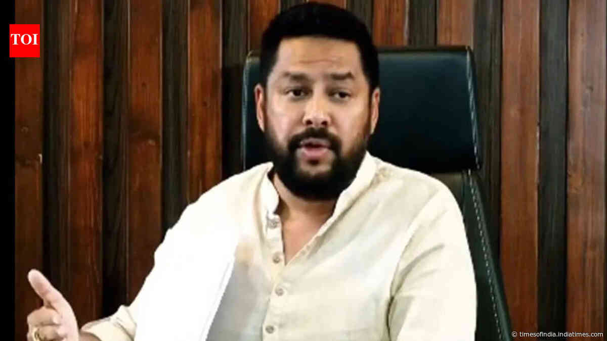 Valmiki scam: Karnataka minister B Nagendra resigns; breaks down on camera