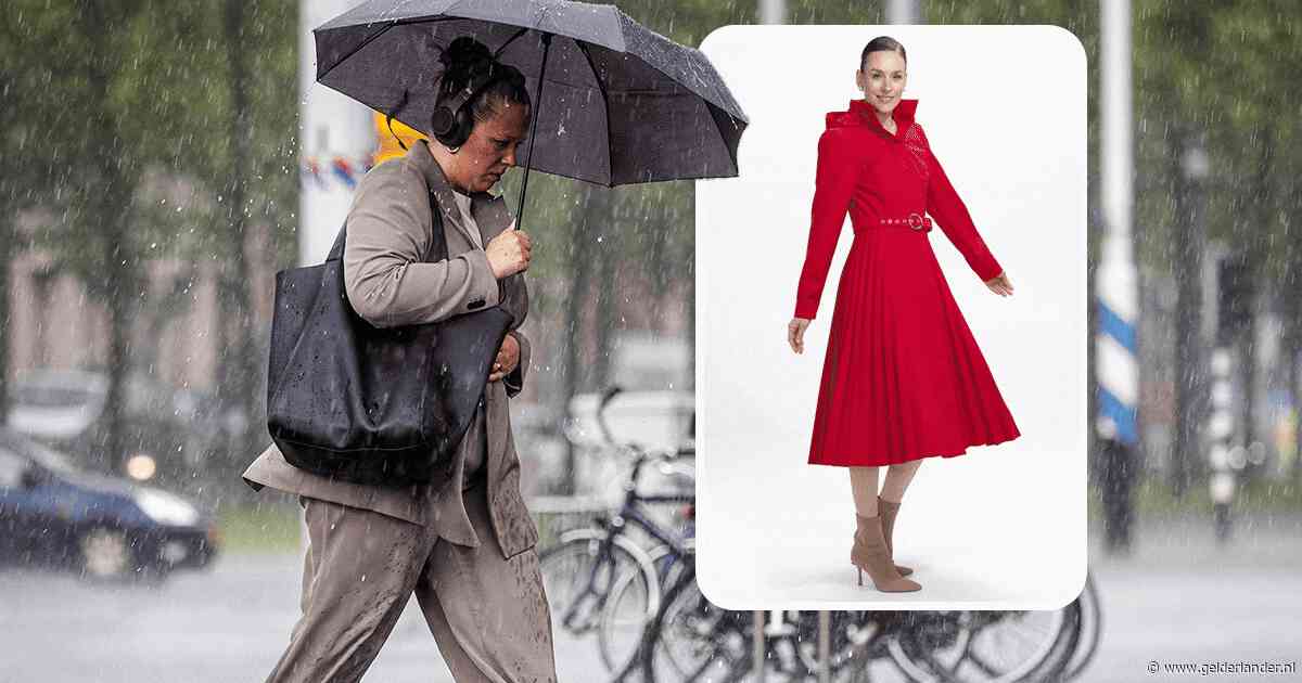 Weg met de slappe poncho en paraplu: de regenjas is ineens supergaaf