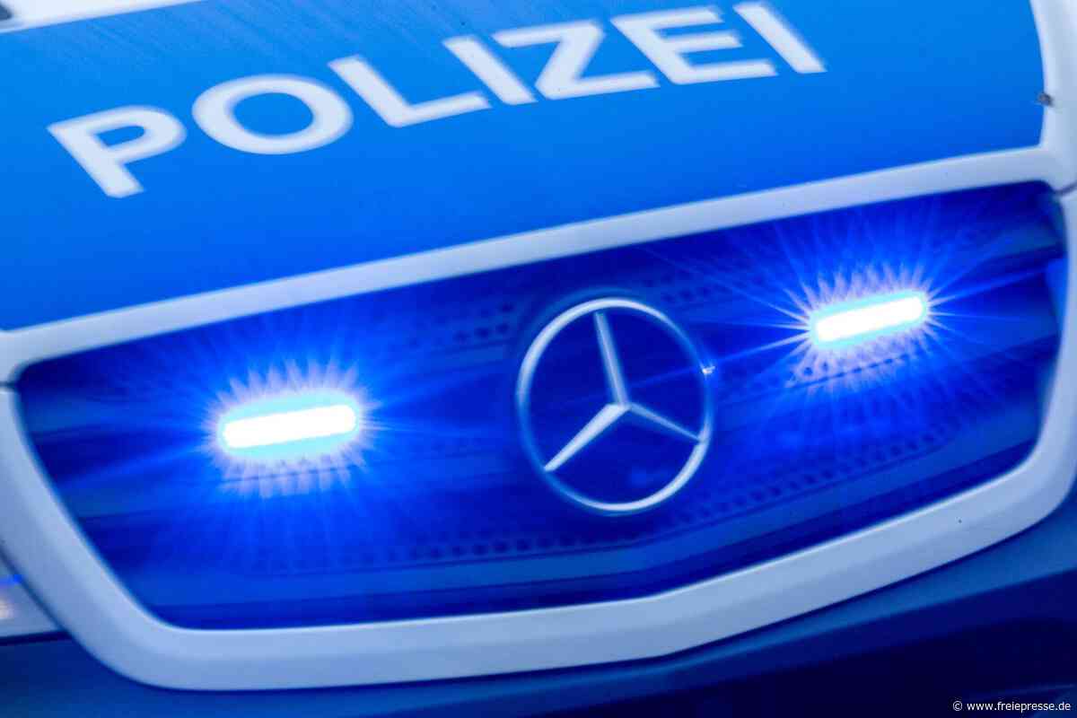 Zwickau: E-Bike-Fahrer verletzt Autofahrer – Zeugen gesucht