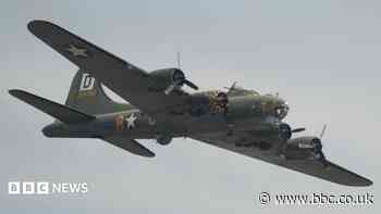 Watch: Planes wow crowd as coastal airshow returns