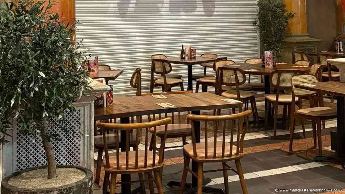 Trafford Centre Zizi restaurant bosses speak out with shutters down and 'we are not currently trading' sign