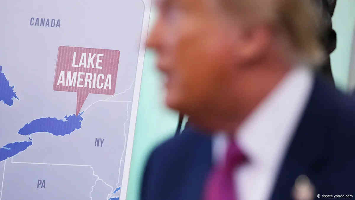 Al Michaels made a "Lake America" joke during Patriots-Browns game