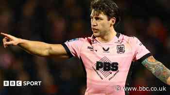 Former Leeds winger Briscoe to retire at end of season