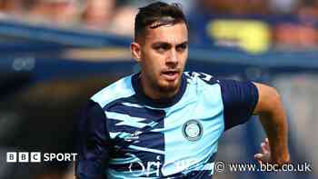 Wycombe defender Allen heads to Salford on loan