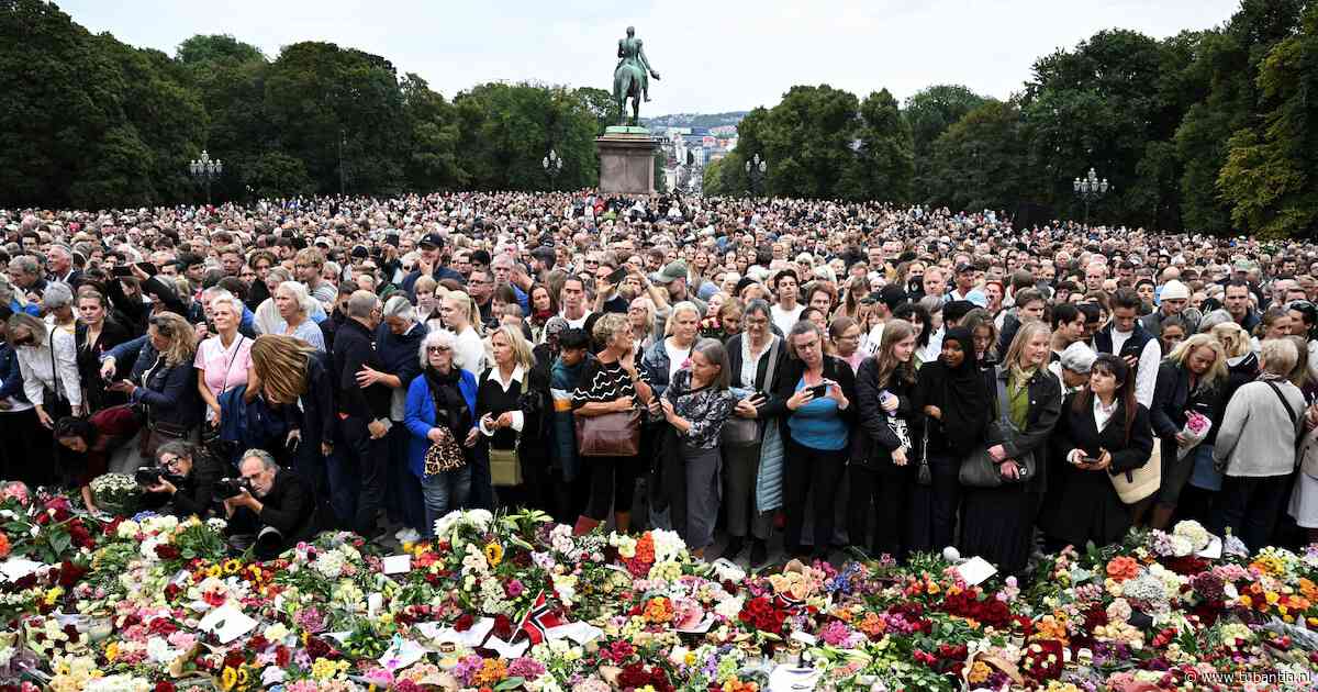 Van nikab tot groen haar: heel Noorwegen rouwt om Harald V, de koning die iedereen samenbracht