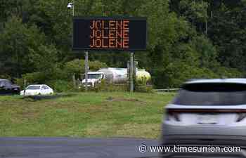 New York honors Dolly Parton with ‘Jolene, don’t speed’ road signs