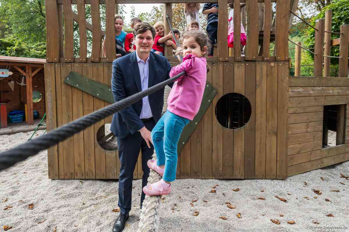 Sachsens Bildungsminister bei Kita in Aue: Sollen Erzieher künftig an Grundschulen aushelfen?