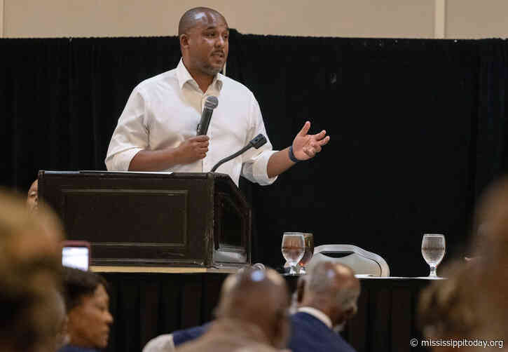 Colom calls on Hyde-Smith to participate in debate and town hall before election 