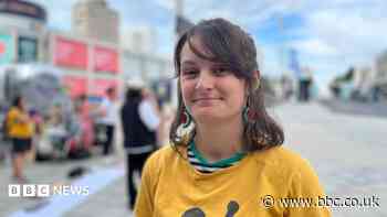Families hold parent strike over paternity leave